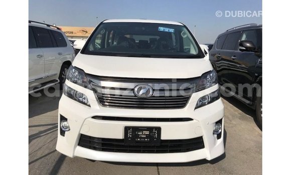 Nunua Imported Toyota Vellfire Nyeupe Gari ndani ya Import - Dubai nchini Arusha Nunua Imported Toyota Vellfire Nyeupe Gari ndani ya Import - Dubai nchini Arusha