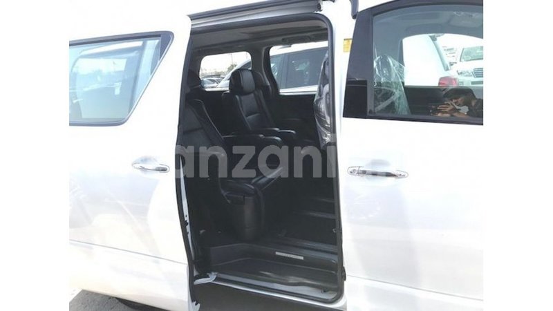 Big with watermark toyota vellfire arusha import dubai 8548