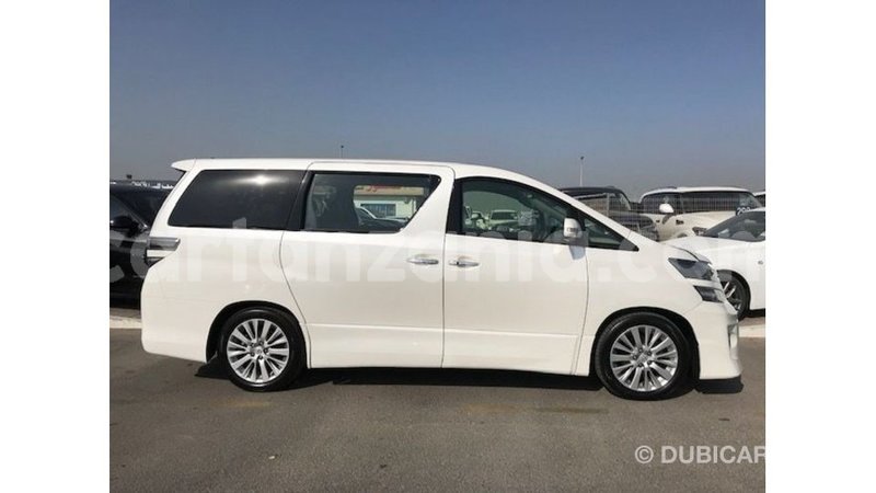 Big with watermark toyota vellfire arusha import dubai 8548