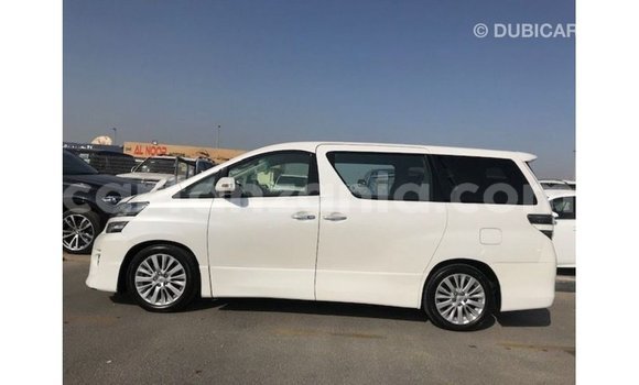Nunua Imported Toyota Vellfire Nyeupe Gari ndani ya Import - Dubai nchini Arusha Nunua Imported Toyota Vellfire Nyeupe Gari ndani ya Import - Dubai nchini Arusha
