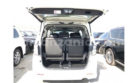 Nunua Imported Toyota Vellfire Nyeupe Gari ndani ya Import - Dubai nchini Arusha Nunua Imported Toyota Vellfire Nyeupe Gari ndani ya Import - Dubai nchini Arusha