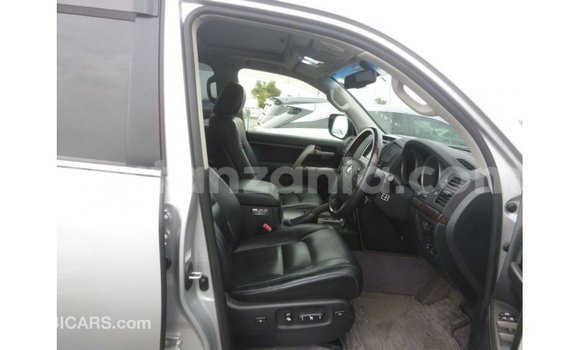 Buy Import Toyota Land Cruiser Other Car in Import - Dubai in Arusha Buy Import Toyota Land Cruiser Other Car in Import - Dubai in Arusha