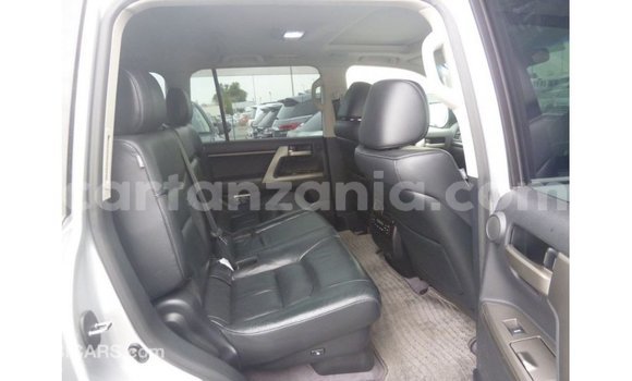 Buy Import Toyota Land Cruiser Other Car in Import - Dubai in Arusha Buy Import Toyota Land Cruiser Other Car in Import - Dubai in Arusha