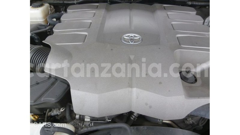 Big with watermark toyota land cruiser arusha import dubai 8550