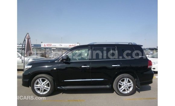 Nunua Imported Toyota Land Cruiser Nyeusi Gari ndani ya Import - Dubai nchini Arusha Nunua Imported Toyota Land Cruiser Nyeusi Gari ndani ya Import - Dubai nchini Arusha