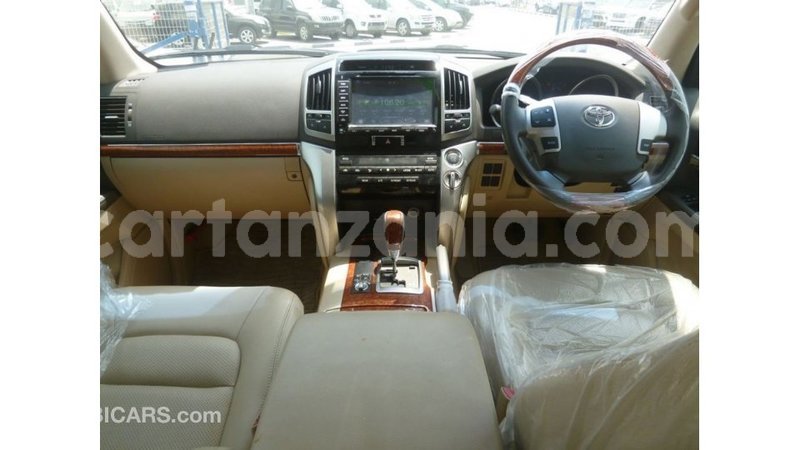 Big with watermark toyota land cruiser arusha import dubai 8552
