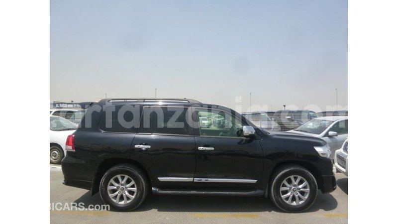 Big with watermark toyota land cruiser arusha import dubai 8552
