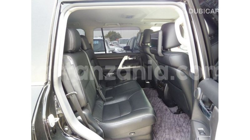 Big with watermark toyota land cruiser arusha import dubai 8553