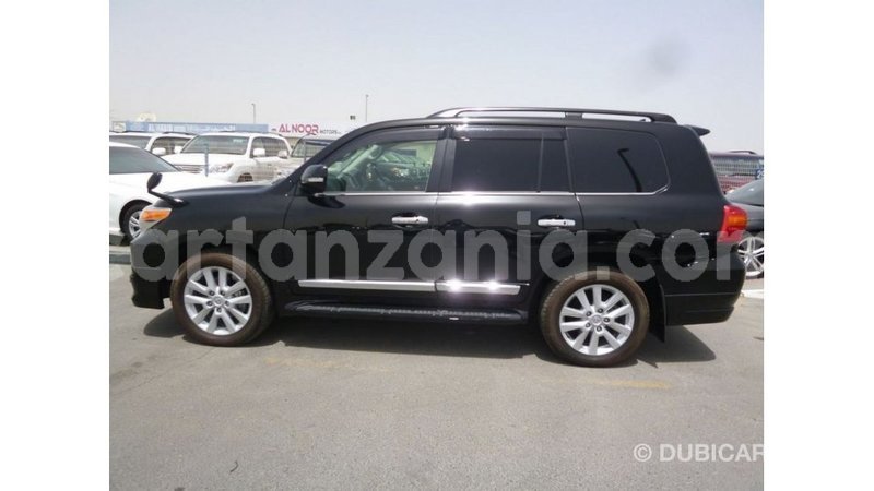 Big with watermark toyota land cruiser arusha import dubai 8553