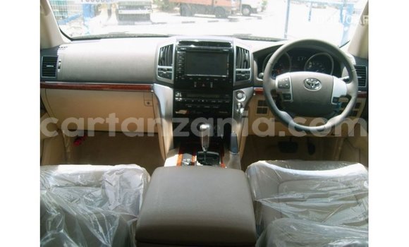 Nunua Imported Toyota Land Cruiser Nyeupe Gari ndani ya Import - Dubai nchini Arusha Nunua Imported Toyota Land Cruiser Nyeupe Gari ndani ya Import - Dubai nchini Arusha