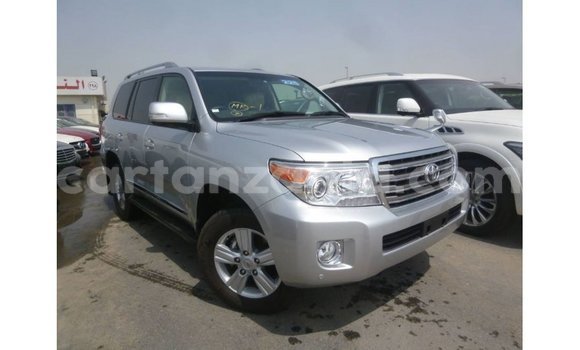 Nunua Imported Toyota Land Cruiser Nyingine Gari ndani ya Import - Dubai nchini Arusha Nunua Imported Toyota Land Cruiser Nyingine Gari ndani ya Import - Dubai nchini Arusha