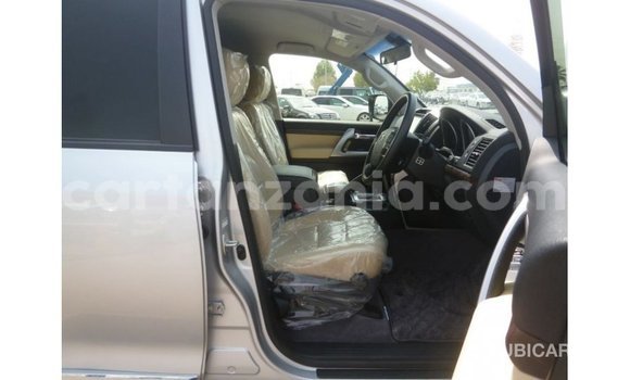 Nunua Imported Toyota Land Cruiser Nyingine Gari ndani ya Import - Dubai nchini Arusha Nunua Imported Toyota Land Cruiser Nyingine Gari ndani ya Import - Dubai nchini Arusha