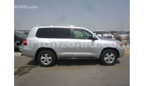Nunua Imported Toyota Land Cruiser Nyingine Gari ndani ya Import - Dubai nchini Arusha Nunua Imported Toyota Land Cruiser Nyingine Gari ndani ya Import - Dubai nchini Arusha