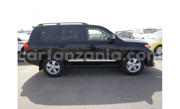 Buy Import Toyota Land Cruiser Black Car in Import - Dubai in Arusha Buy Import Toyota Land Cruiser Black Car in Import - Dubai in Arusha