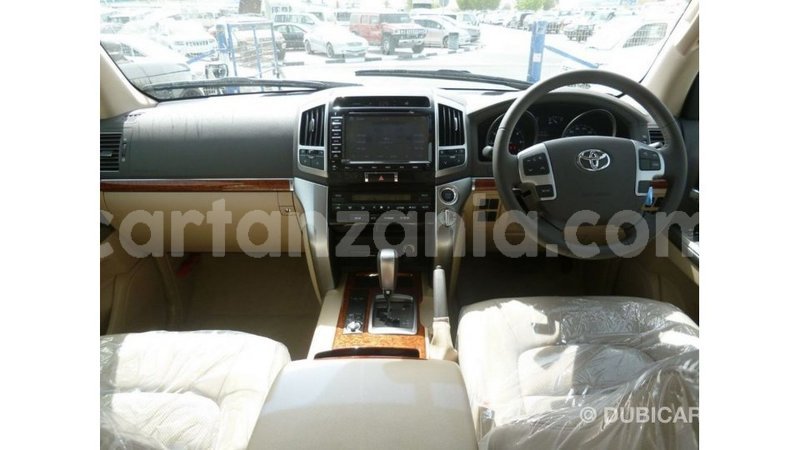Big with watermark toyota land cruiser arusha import dubai 8559