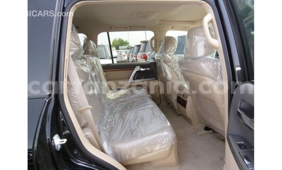 Buy Import Toyota Land Cruiser Black Car in Import - Dubai in Arusha Buy Import Toyota Land Cruiser Black Car in Import - Dubai in Arusha