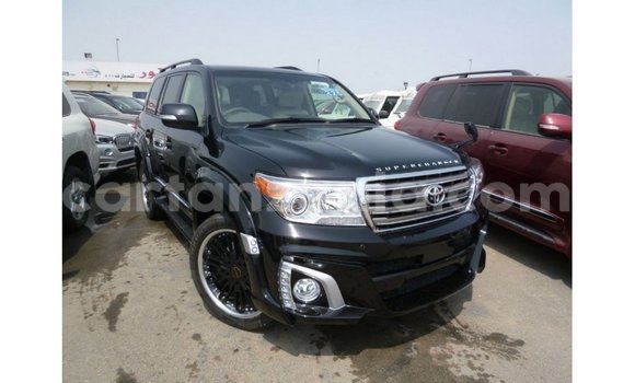 Buy Import Toyota Land Cruiser Black Car in Import - Dubai in Arusha Buy Import Toyota Land Cruiser Black Car in Import - Dubai in Arusha