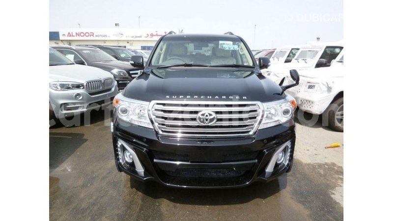 Big with watermark toyota land cruiser arusha import dubai 8560