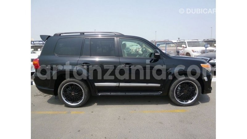 Big with watermark toyota land cruiser arusha import dubai 8560