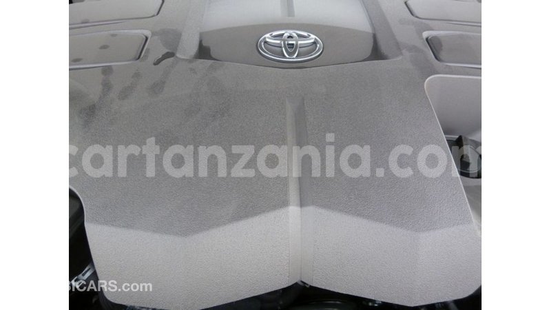 Big with watermark toyota land cruiser arusha import dubai 8560