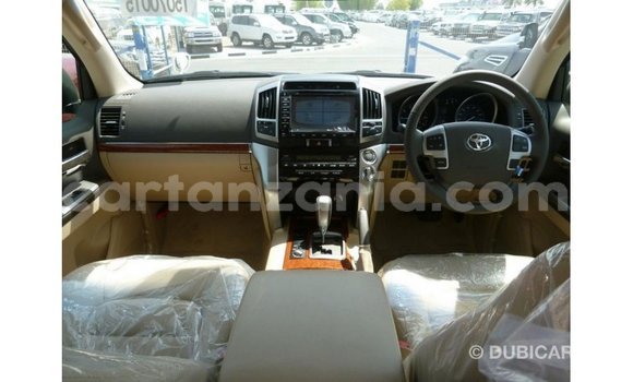 Buy Import Toyota Land Cruiser White Car in Import - Dubai in Arusha Buy Import Toyota Land Cruiser White Car in Import - Dubai in Arusha