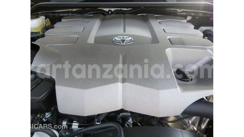 Big with watermark toyota land cruiser arusha import dubai 8563