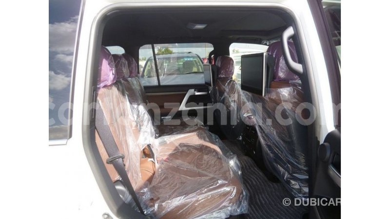 Big with watermark toyota land cruiser arusha import dubai 8564