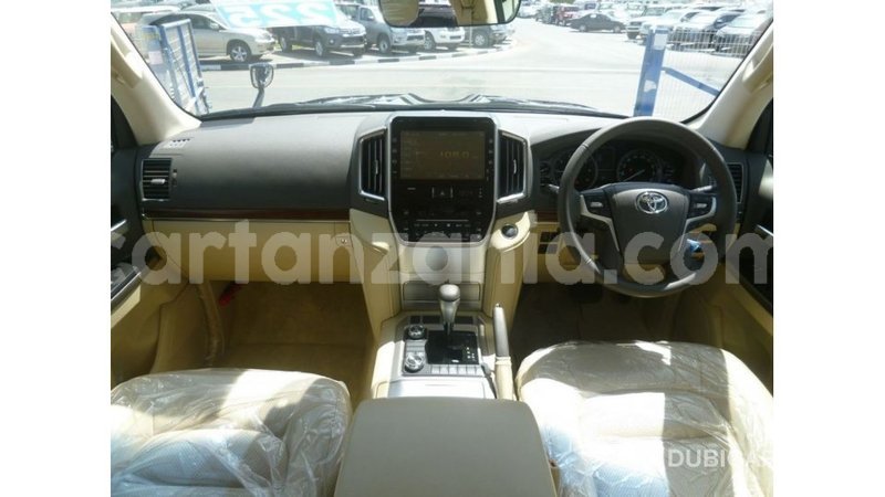 Big with watermark toyota land cruiser arusha import dubai 8566