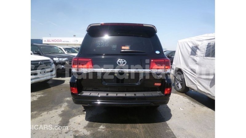 Big with watermark toyota land cruiser arusha import dubai 8566