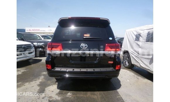 Buy Import Toyota Land Cruiser Black Car in Import - Dubai in Arusha Buy Import Toyota Land Cruiser Black Car in Import - Dubai in Arusha