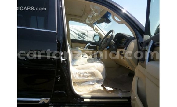 Buy Import Toyota Land Cruiser Black Car in Import - Dubai in Arusha Buy Import Toyota Land Cruiser Black Car in Import - Dubai in Arusha