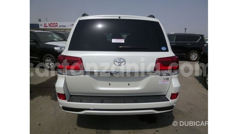 Big with watermark toyota land cruiser arusha import dubai 8567