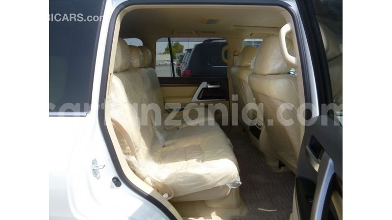 Big with watermark toyota land cruiser arusha import dubai 8567