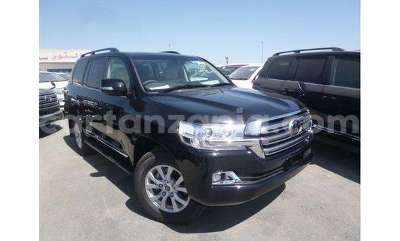 Nunua Imported Toyota Land Cruiser Nyeusi Gari ndani ya Import - Dubai nchini Arusha Nunua Imported Toyota Land Cruiser Nyeusi Gari ndani ya Import - Dubai nchini Arusha