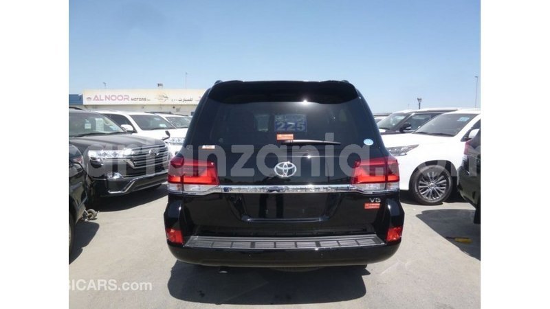 Big with watermark toyota land cruiser arusha import dubai 8568