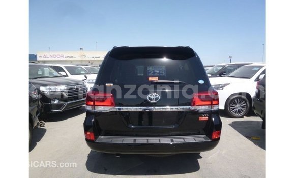 Nunua Imported Toyota Land Cruiser Nyeusi Gari ndani ya Import - Dubai nchini Arusha Nunua Imported Toyota Land Cruiser Nyeusi Gari ndani ya Import - Dubai nchini Arusha