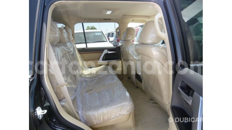 Big with watermark toyota land cruiser arusha import dubai 8568