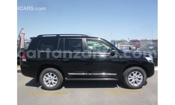 Nunua Imported Toyota Land Cruiser Nyeusi Gari ndani ya Import - Dubai nchini Arusha Nunua Imported Toyota Land Cruiser Nyeusi Gari ndani ya Import - Dubai nchini Arusha