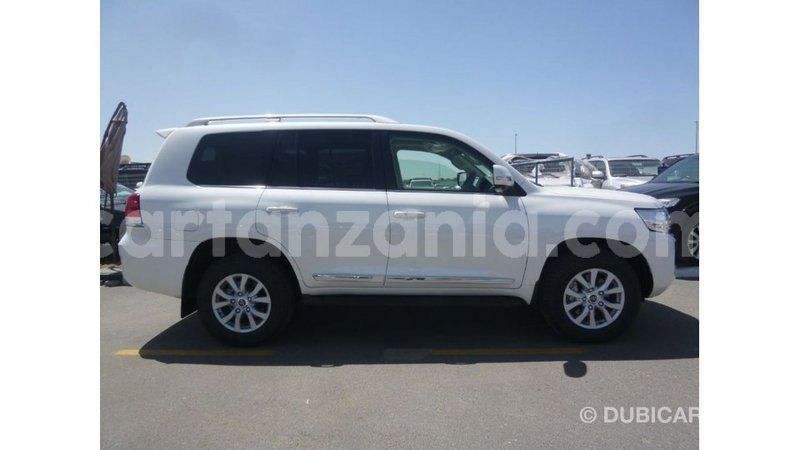 Big with watermark toyota land cruiser arusha import dubai 8569