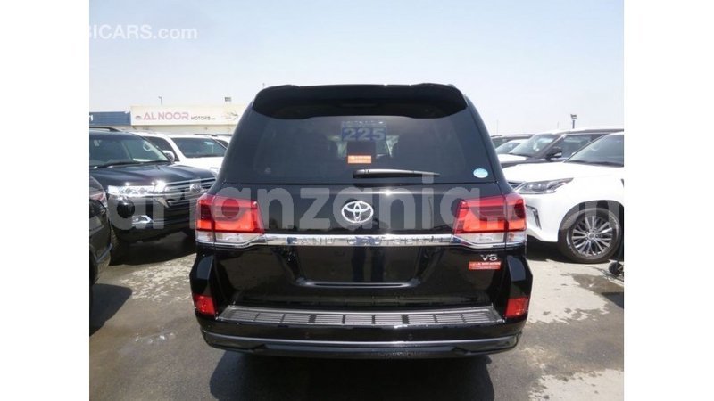 Big with watermark toyota land cruiser arusha import dubai 8571