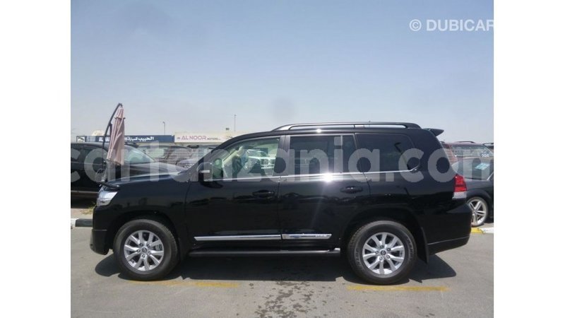 Big with watermark toyota land cruiser arusha import dubai 8571