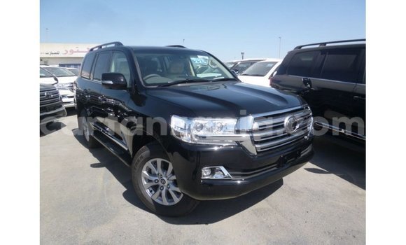 Nunua Imported Toyota Land Cruiser Nyeusi Gari ndani ya Import - Dubai nchini Arusha Nunua Imported Toyota Land Cruiser Nyeusi Gari ndani ya Import - Dubai nchini Arusha