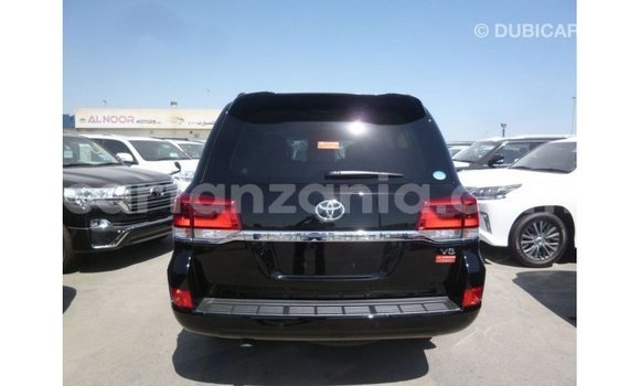 Nunua Imported Toyota Land Cruiser Nyeusi Gari ndani ya Import - Dubai nchini Arusha Nunua Imported Toyota Land Cruiser Nyeusi Gari ndani ya Import - Dubai nchini Arusha