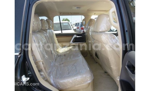 Nunua Imported Toyota Land Cruiser Nyeusi Gari ndani ya Import - Dubai nchini Arusha Nunua Imported Toyota Land Cruiser Nyeusi Gari ndani ya Import - Dubai nchini Arusha