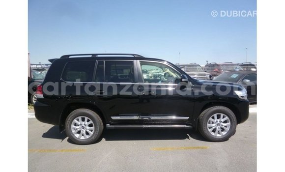 Nunua Imported Toyota Land Cruiser Nyeusi Gari ndani ya Import - Dubai nchini Arusha Nunua Imported Toyota Land Cruiser Nyeusi Gari ndani ya Import - Dubai nchini Arusha