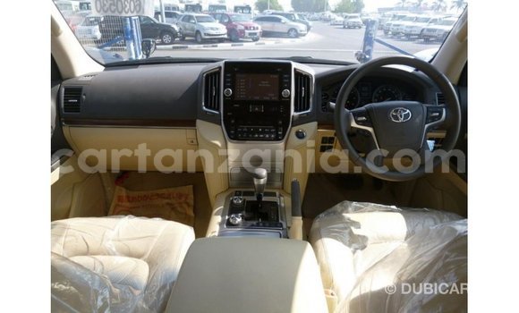 Nunua Imported Toyota Land Cruiser Nyeusi Gari ndani ya Import - Dubai nchini Arusha Nunua Imported Toyota Land Cruiser Nyeusi Gari ndani ya Import - Dubai nchini Arusha