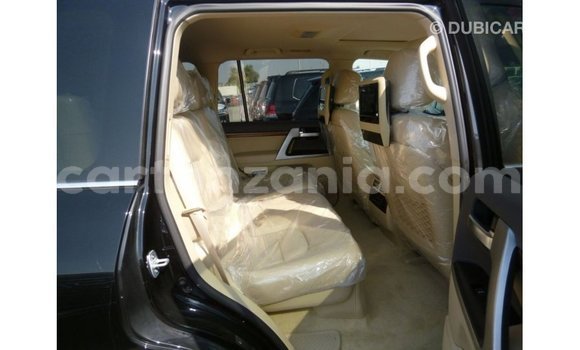 Nunua Imported Toyota Land Cruiser Nyeusi Gari ndani ya Import - Dubai nchini Arusha Nunua Imported Toyota Land Cruiser Nyeusi Gari ndani ya Import - Dubai nchini Arusha