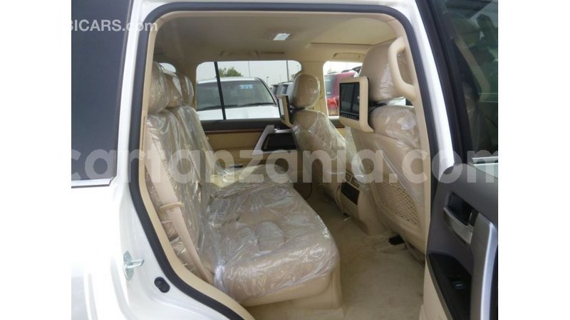 Big with watermark toyota land cruiser arusha import dubai 8575