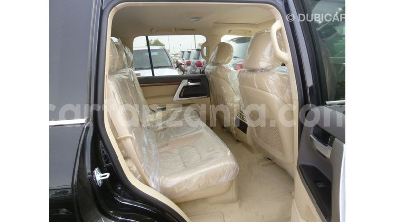 Big with watermark toyota land cruiser arusha import dubai 8577