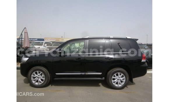 Nunua Imported Toyota Land Cruiser Nyeusi Gari ndani ya Import - Dubai nchini Arusha Nunua Imported Toyota Land Cruiser Nyeusi Gari ndani ya Import - Dubai nchini Arusha